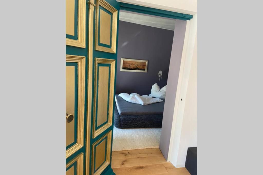 Entspannt In Nuernberg - Das Einhoernchen Buitenkant foto